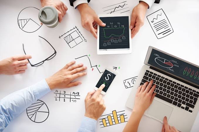 Building an Unstoppable Brand: The Complete Guide to Strategic Branding and YouTube Marketing for Business Growth and Channel Monetization 